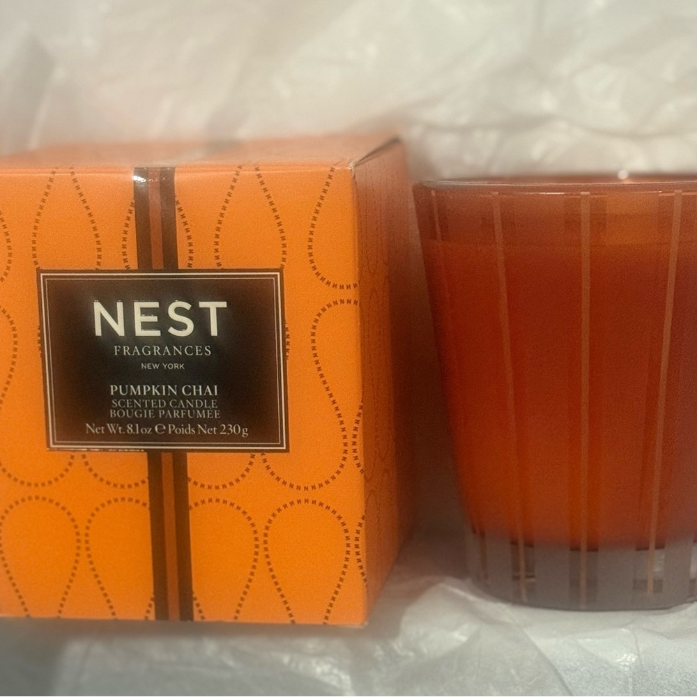 NEST Fragrances Pumpkin Chai Candle - Vibrant Orange
